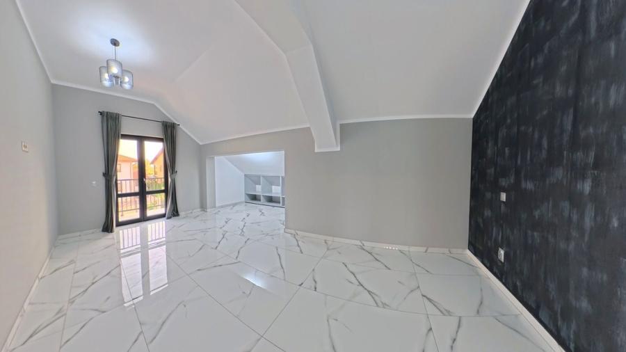 Casă cu 4 camere cu Teren 413 Mp în Păulești