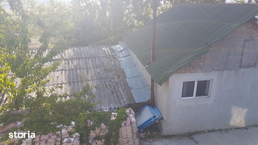 Spațiu comercial, de 414 mp, în Mărăcineni