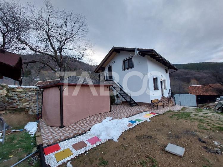 Casă individuală cu 4 camere cu Teren 875 Mp în Rășinari