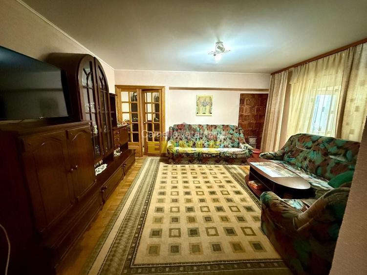 VÂNZARE APARTAMENT 3 CAMERE – ZONA MALL