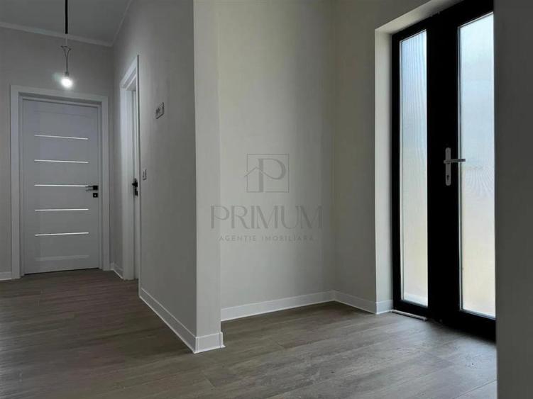 Duplex cu 4 camere cu Canalizare în Moșnița Veche