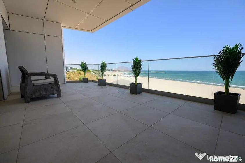 Apartament cu 4 camere decomandat în Olimp