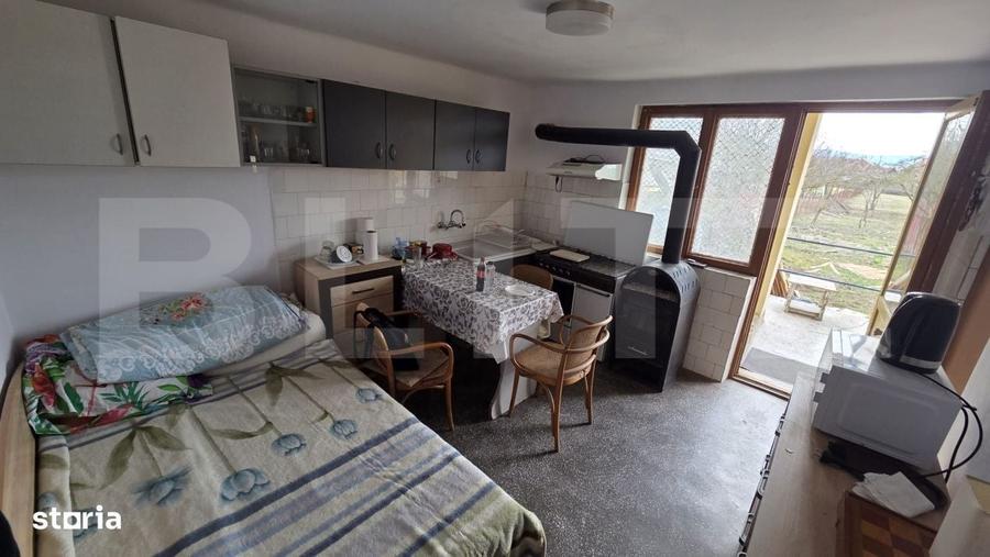 Casă cu 4 camere cu Teren 1500 Mp în Central