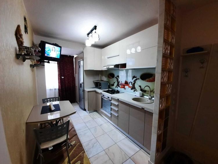 Apartament cu 2 camere semidecomandat în Central