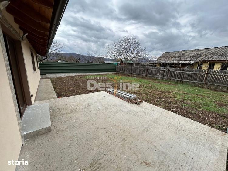 Casă cu 3 camere cu Teren 805 Mp în Dumbrava