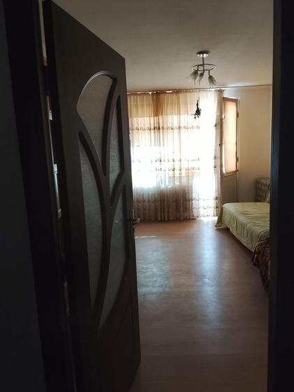 Apartament cu 2 camere decomandat în Calea București