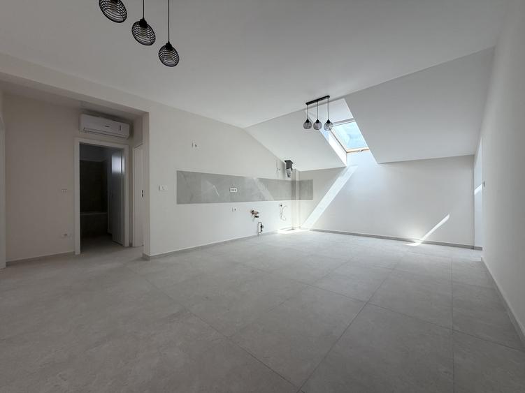 Apartament cu 3 camere decomandat în Soarelui
