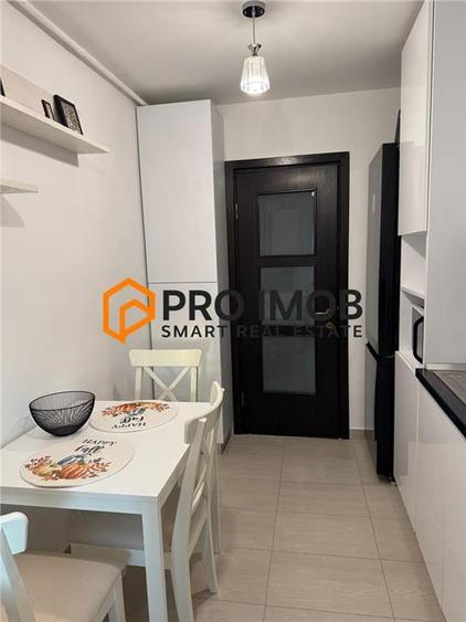 Apartament cu 2 camere decomandat, mobilat în Micro 5