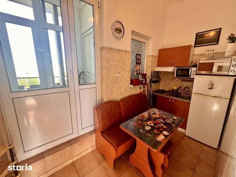 SALA PALATULUI / CALEA VICTORIEI / CISMIGIU / TERASA / FARA RISC - 1