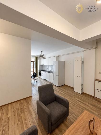 Apartament cu 3 camere semidecomandat, mobilat în Alfa