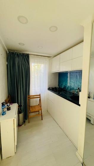 Apartament cu 2 camere semidecomandat, mobilat în Tomis Nord