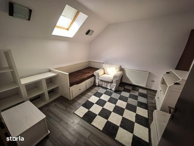 Casă cu 3 camere în Dumbrăvița