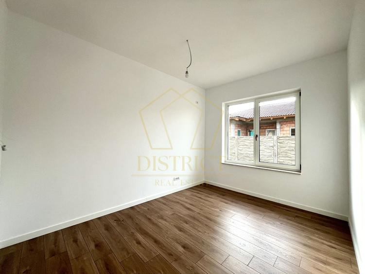 Duplex cu 3 camere cu Canalizare în Moșnița Nouă