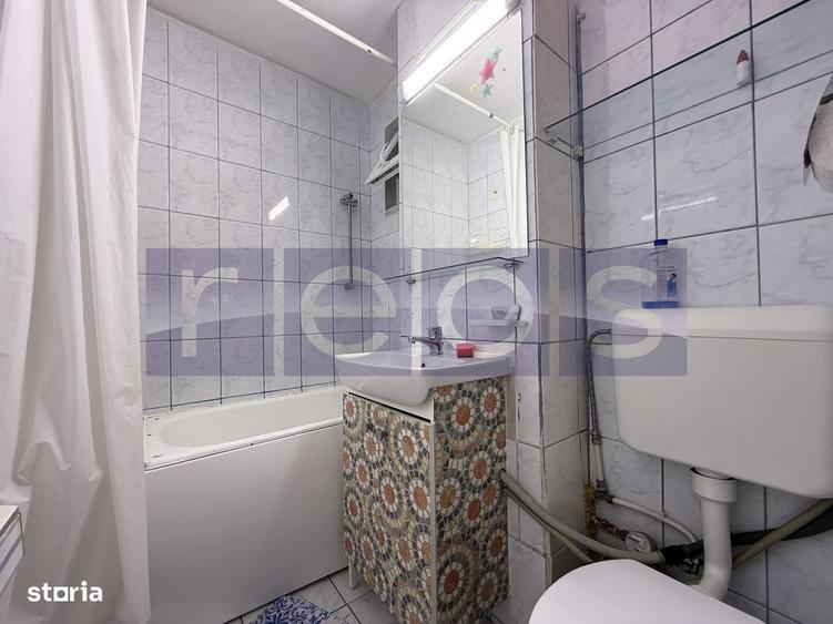 Apartament cu 3 camere semidecomandat în Nicolae Grigorescu