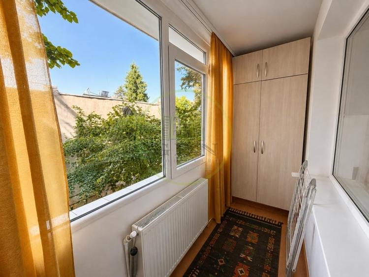 Apartament cu 3 camere semidecomandat, mobilat în Grivița