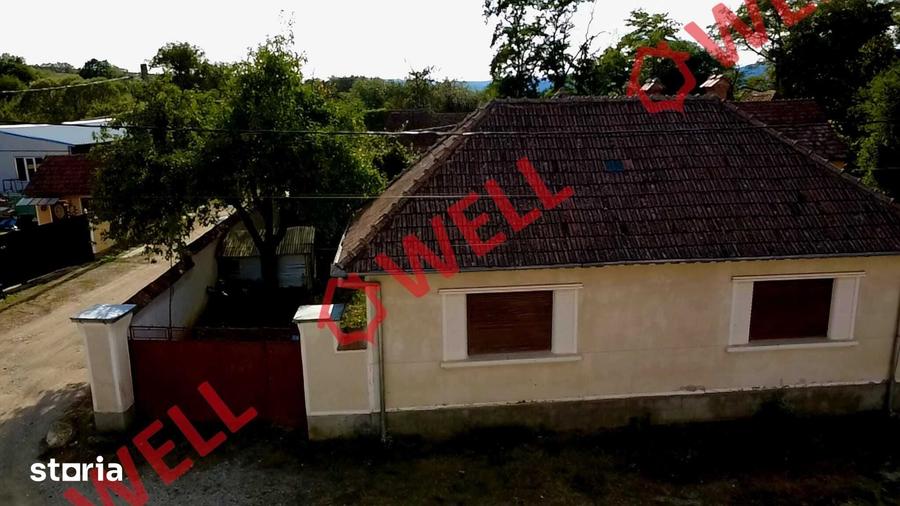 Casă cu 5 camere cu Teren 892 Mp în Aita Mare