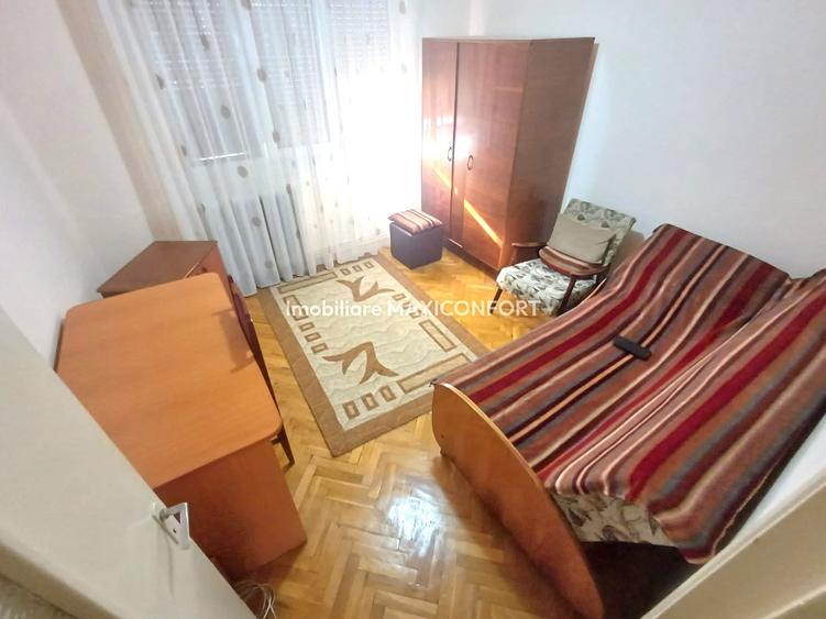 Apartament cu 4 camere semidecomandat în Hipodrom