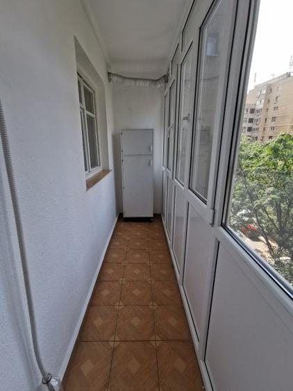 Apartament cu 3 camere decomandat în Tineretului