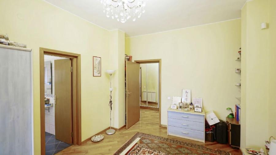 Apartament cu 4 camere decomandat în Dorobanți