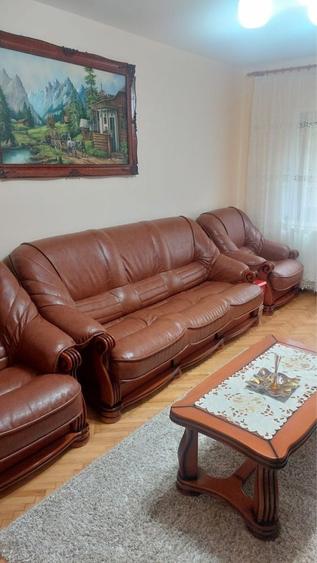 Apartament cu 3 camere decomandat în Câlnic