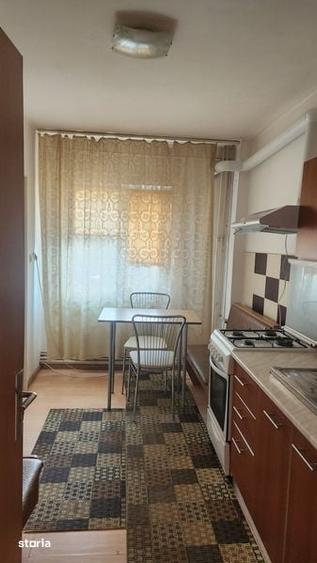 Inchiriez 2 camere deco, etaj 1 URA - 7