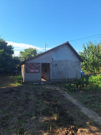Casă cu 3 camere în Dorobanțu