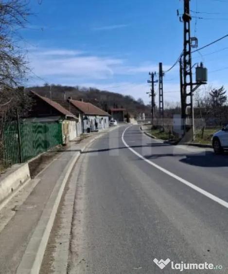 Teren de 860 mp, în Podgoria