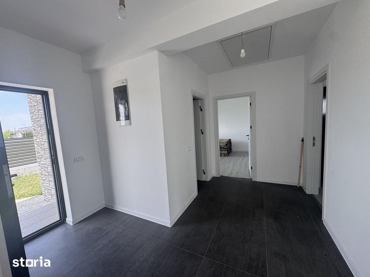 Casă cu 4 camere cu Teren 455 Mp în Tărtășești
