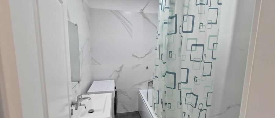 Casă cu 3 camere cu Teren 130 Mp în Odăile
