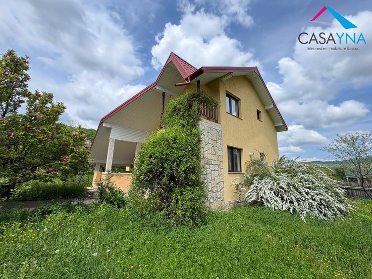 Casă individuală cu 5 camere cu Garaj în Luncani