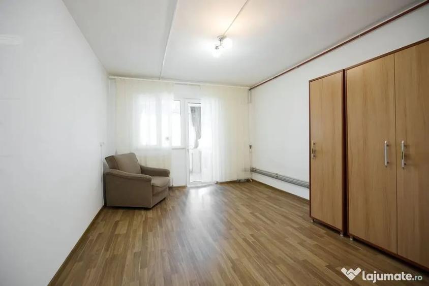 Garsonieră decomandată în Prundu