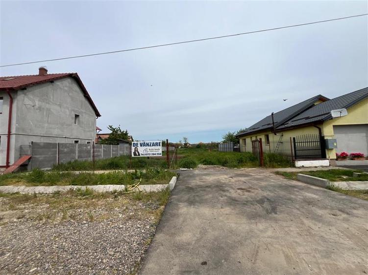 Teren Construcții intravilan de 1500 mp, în Remetea Mare