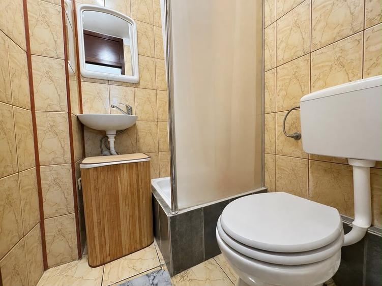 Apartament cu 3 camere decomandat în 13 Septembrie