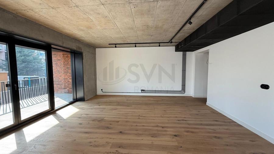 Apartament cu 3 camere semidecomandat în Floreasca