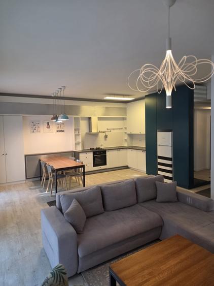 Apartament cu 3 camere decomandat, mobilat în Pipera