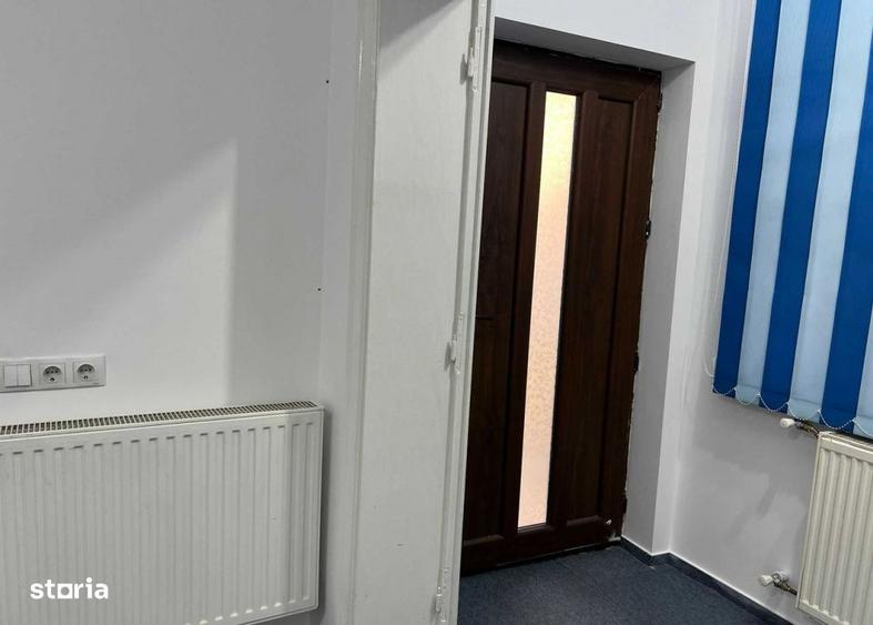 Casă cu 2 camere semidecomandat cu Teren 90 Mp în Central