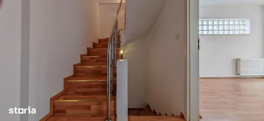 Casă cu 5 camere cu Teren 250 Mp în Floreasca