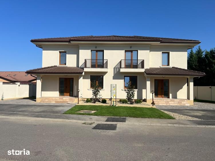 Casă cu 4 camere cu Teren 300 Mp în Vladimirescu