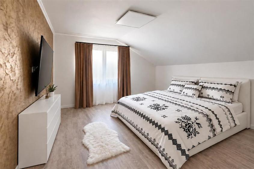 Casă cu 4 camere cu Teren 264 Mp în Tineretului