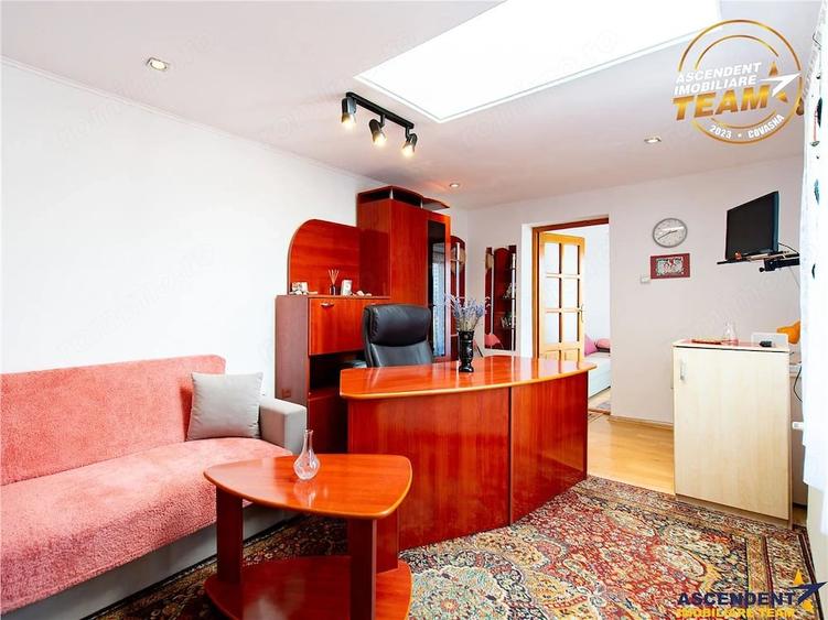 Resedinta si pentru doua familii, 217 mp utili, 6 dormitoare, curte, foisor, garaj, Central, Sfantu - 10