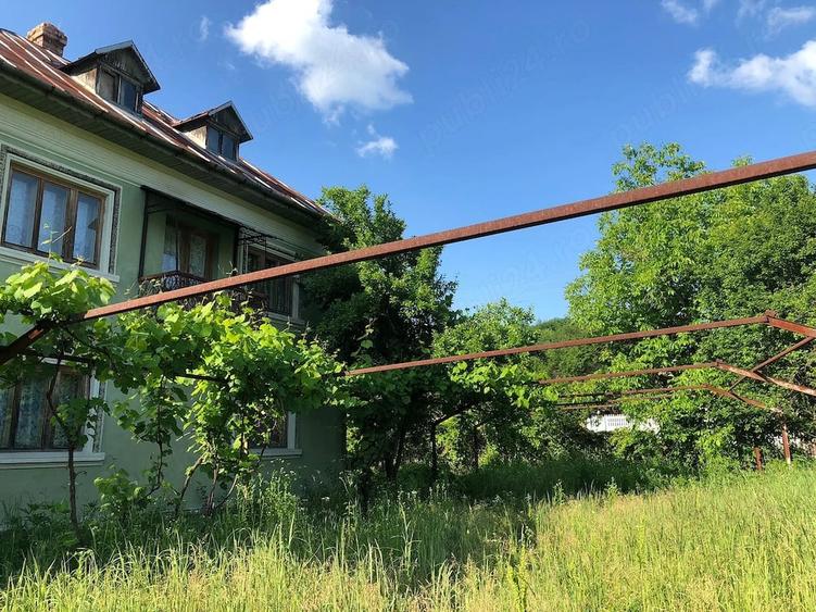 Casă cu Teren 10000 Mp în Preotești