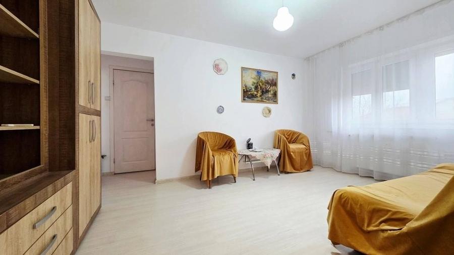 Apartament cu 2 camere semidecomandat în Romanilor