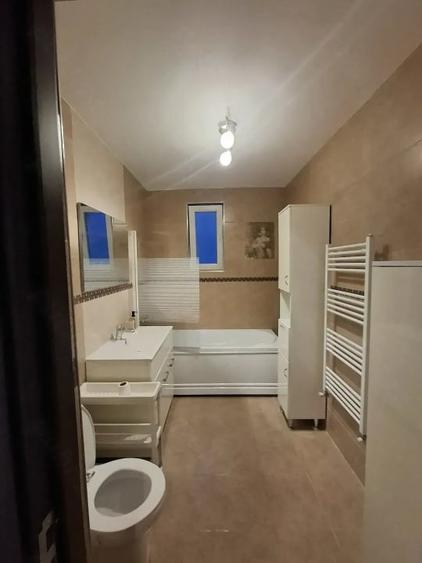 Apartament 2 camere / zona vivo/ loc de parcare/central proprie - 9