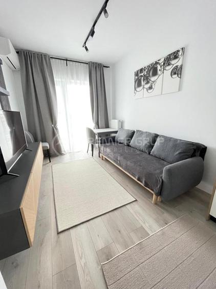 Apartament cu 2 camere decomandat în Podu Roș