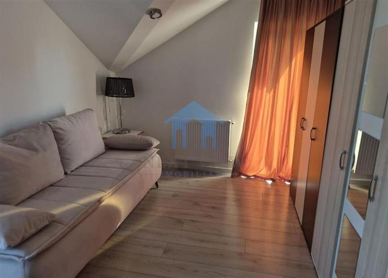 Apartament cu 3 camere decomandat în Bună Ziua