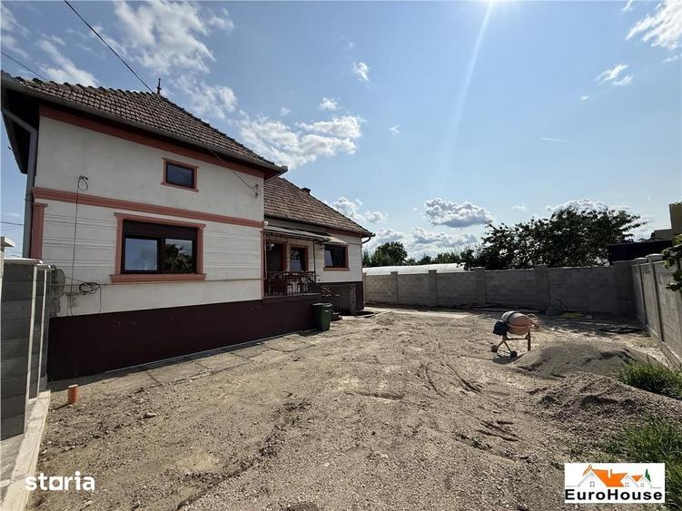 Casă cu 3 camere cu Teren 300 Mp în Central