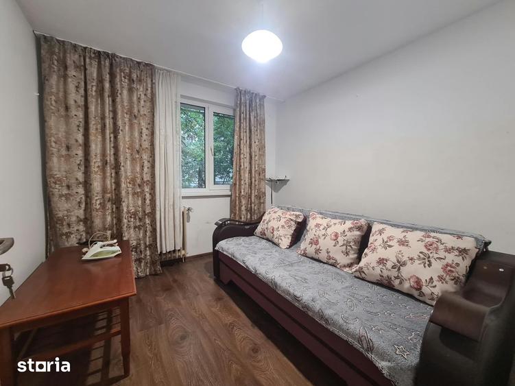 Apartament cu 3 camere decomandat în Dristor