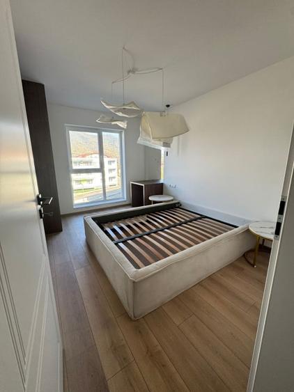 Apartament cu 2 camere decomandat, mobilat în Independenței