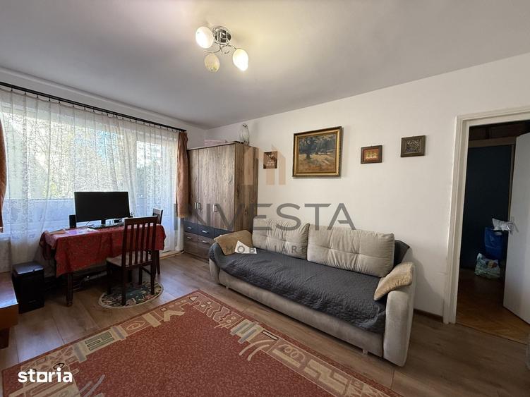 Apartament cu 3 camere semidecomandat în Andrei Mureșanu
