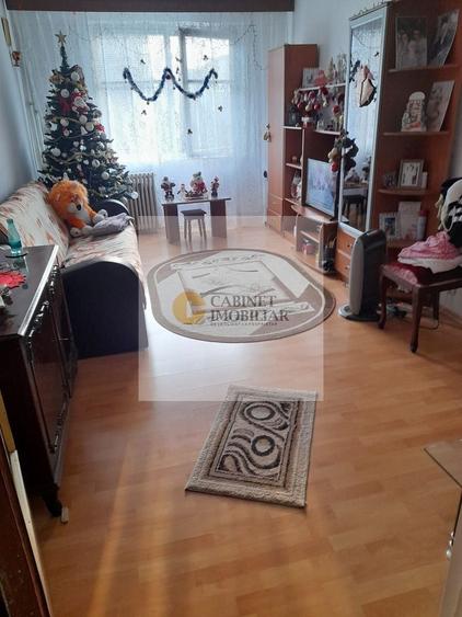 Apartament cu 3 camere decomandat, mobilat în Crângași